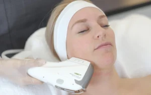 HIFU Facial treatment a HIFU facelift with the FOCUS Dual can treat the signs of ageing